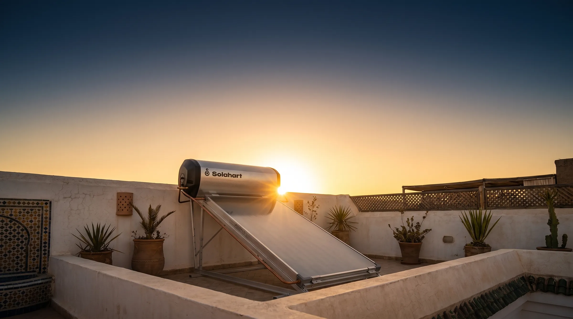Chauffe-eau solaire Solahart au coucher du soleil